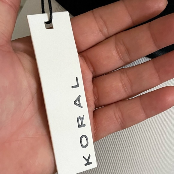 NWT- Koral Black Leopard Infinity Sports Bra - Picture 4 of 6